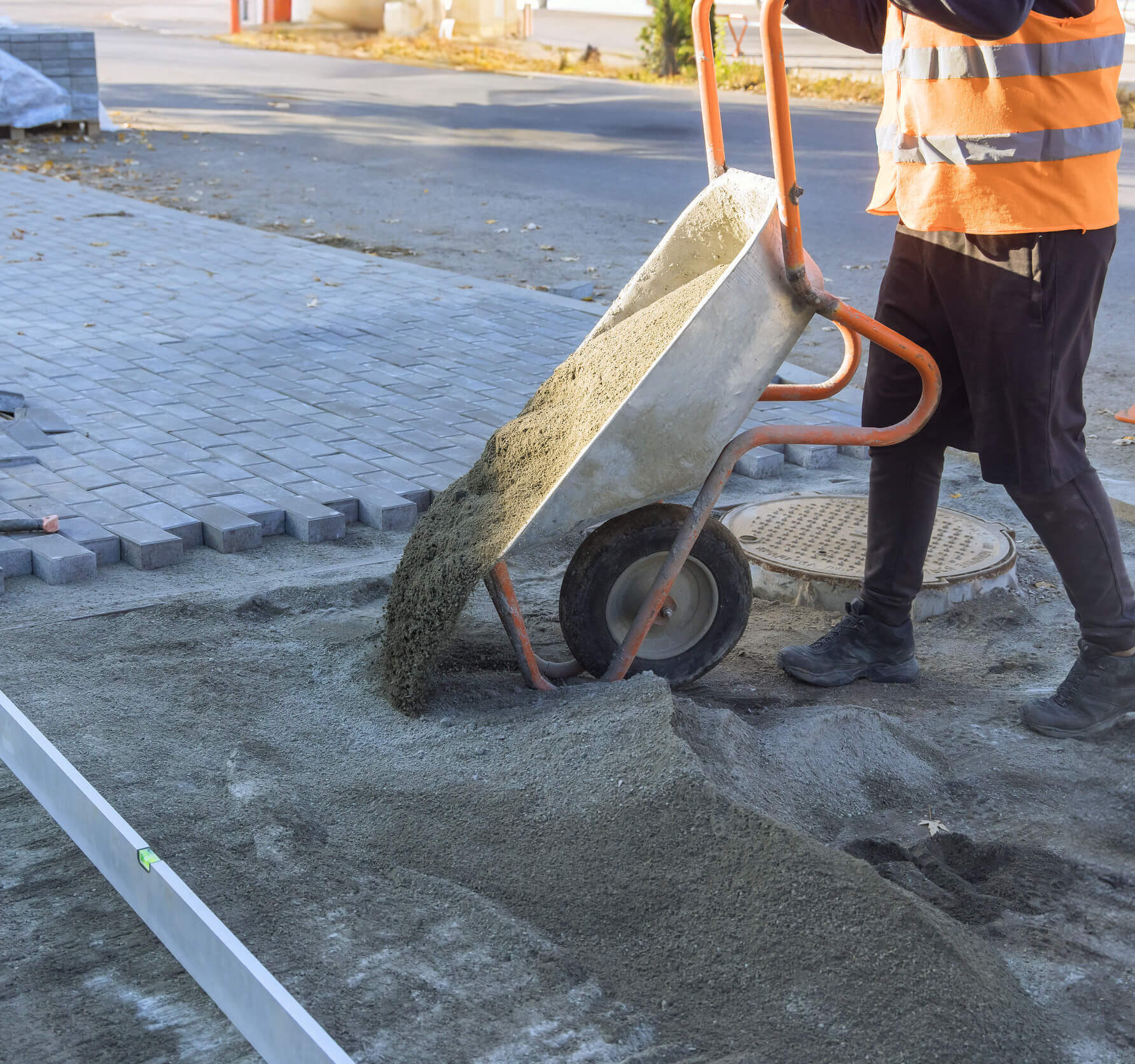 Przygotowanie podłoża pod układanie kostki brukowej